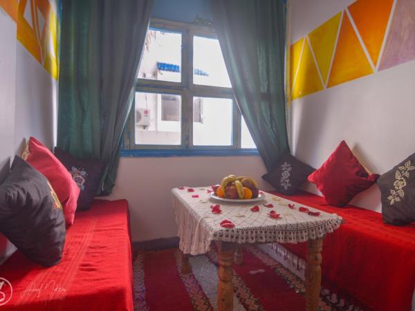 Yousurf Surf House : photo 7 de la chambre studio avec terrasse