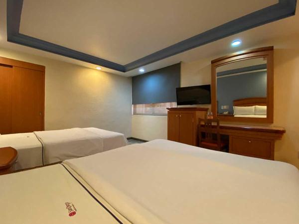 Hotel San Diego : photo 4 de la chambre chambre double avec 2 lits doubles