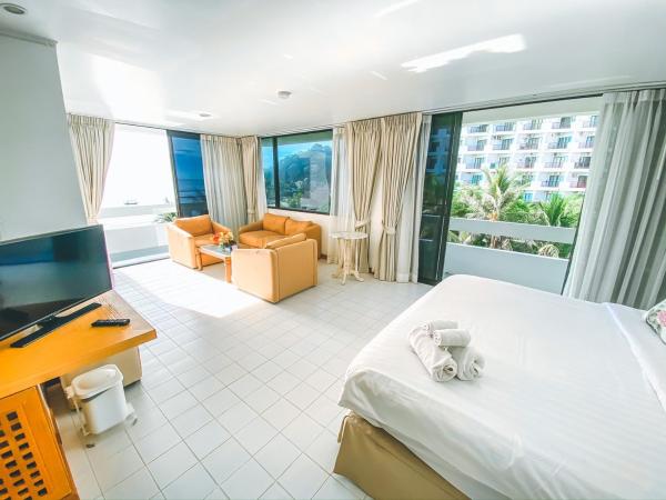 Nern Chalet Beachfront Hotel : photo 3 de la chambre suite côté mer