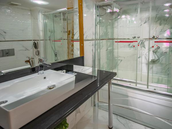 NK Hotel : photo 4 de la chambre chambre quadruple de luxe