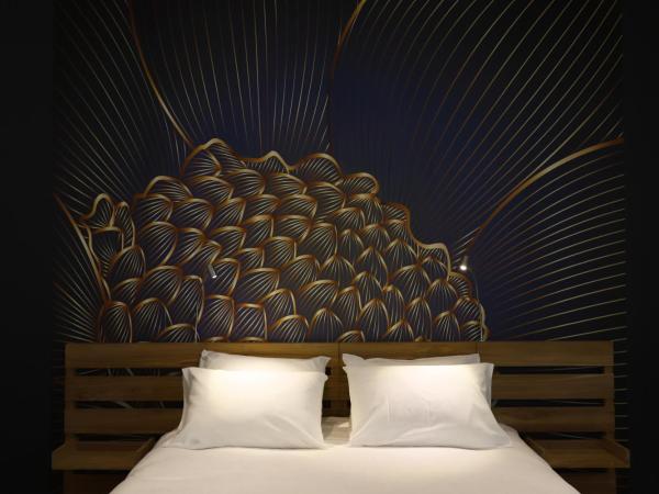 DEMEURE DES CORDELIERS avec parking privé : photo 3 de la chambre chambre lit king-size deluxe