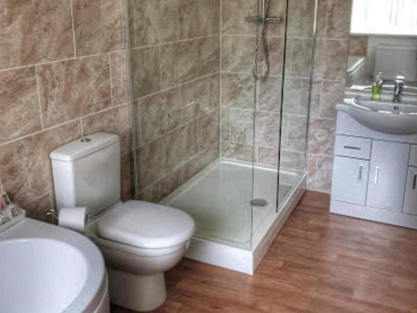 Westbourne Lodge : photo 2 de la chambre chambre simple avec salle de bains privative