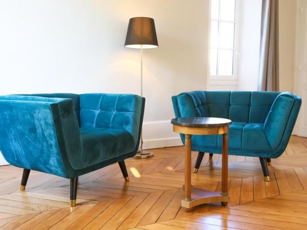 DEMEURE DES CORDELIERS avec parking privé : photo 3 de la chambre chambre lit king-size deluxe