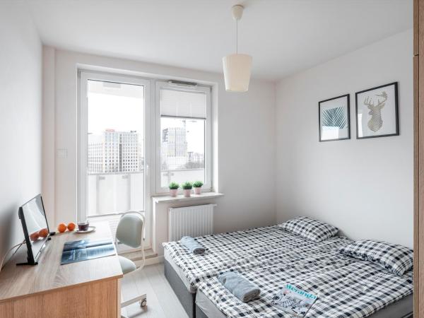 Waw Pokoje Manhattan : photo 5 de la chambre chambre lits jumeaux avec balcon