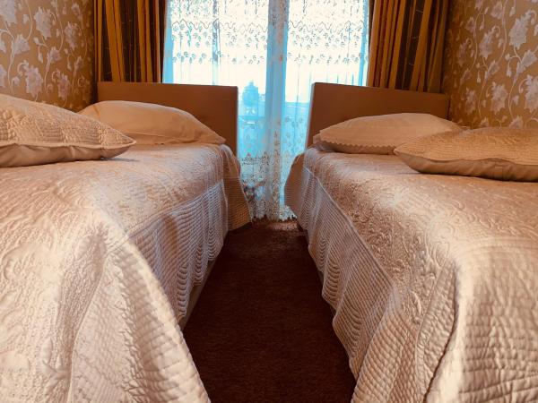 Weena House : photo 3 de la chambre petite chambre lits jumeaux