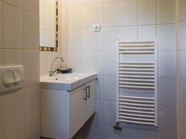 Babi Guesthouse - Babi Vendégház : photo 5 de la chambre chambre double avec terrasse