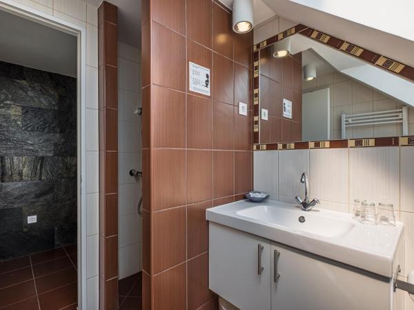 Babi Guesthouse - Babi Vendégház : photo 5 de la chambre chambre triple avec balcon