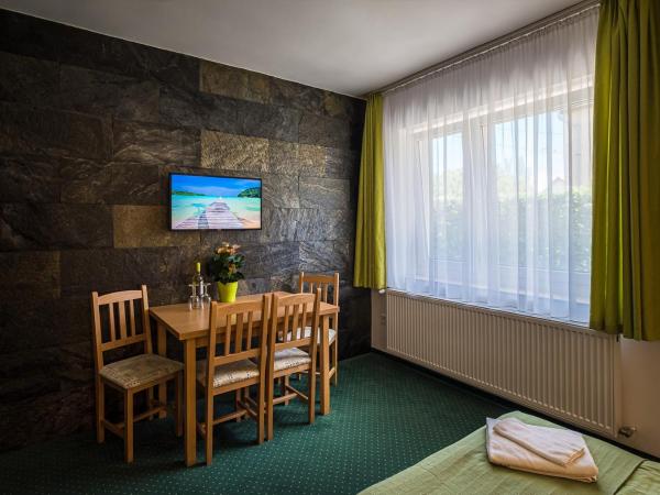 Babi Guesthouse - Babi Vendégház : photo 1 de la chambre chambre familiale