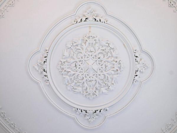 Dona Emília Guest House & Studio Apartment Building : photo 6 de la chambre chambre lits jumeaux avec salle de bains privative séparée