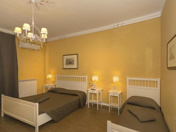 Hotel Pisa Tower : photo 2 de la chambre chambre triple