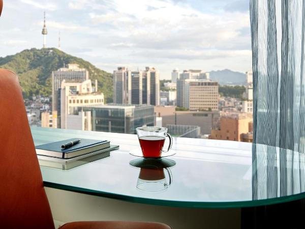 Lotte Hotel Seoul : photo 2 de la chambre suite chambre double deluxe club avec 1 lit d'appoint - accès au salon club pour 3 personnes 