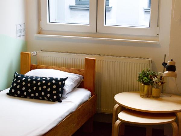 Stay Swanky Hostel : photo 2 de la chambre chambre lits jumeaux standard avec salle de bains commune