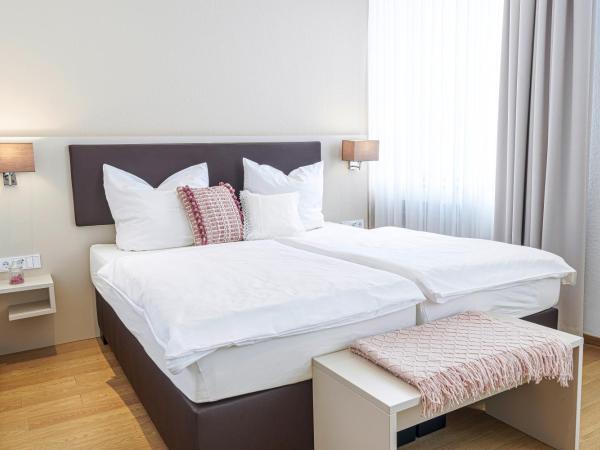 Tante ALMA's Kölner Hotel : photo 2 de la chambre chambre double