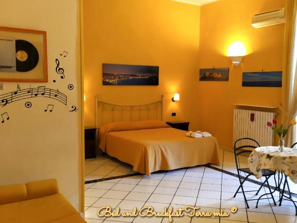 B&B Terra Mia Napoli : photo 9 de la chambre chambre double ou lits jumeaux