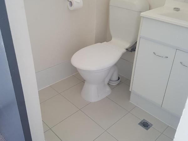 Chermside Court Motel : photo 2 de la chambre studio lit queen-size