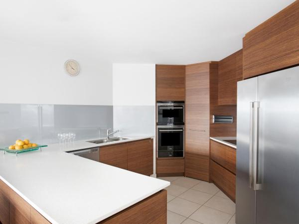 Mantra Esplanade : photo 3 de la chambre three-bedroom apartment with esplanade view