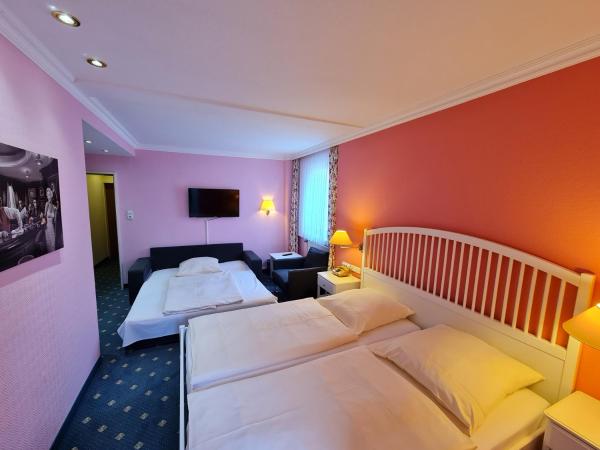 Hotel Heldt : photo 4 de la chambre chambre quadruple (4 adultes)