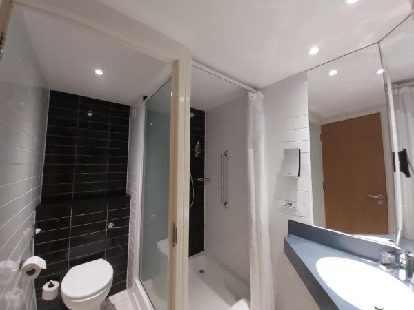 Holiday Inn Express Leeds-East, an IHG Hotel : photo 2 de la chambre chambre double standard