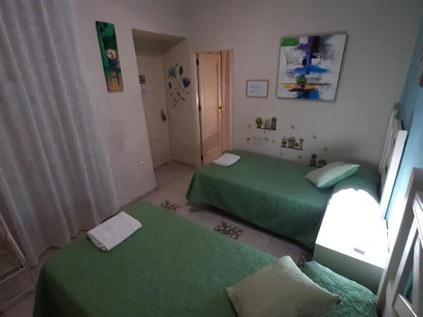 Pension Internacional : photo 2 de la chambre chambre familiale avec salle de bains privative