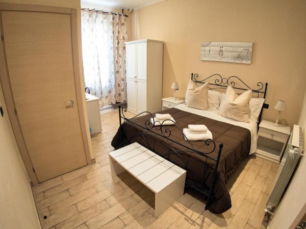 Affittacamere Lunamar : photo 4 de la chambre chambre double avec salle de bains privative