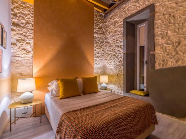 Bacharéis Charming House : photo 2 de la chambre petite chambre double