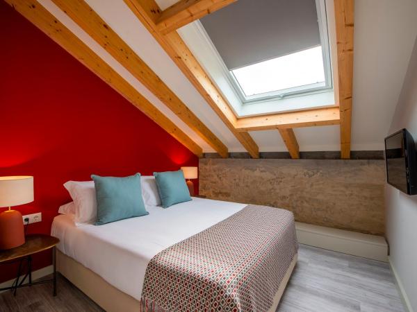 Bacharéis Charming House : photo 1 de la chambre appartement avec terrasse