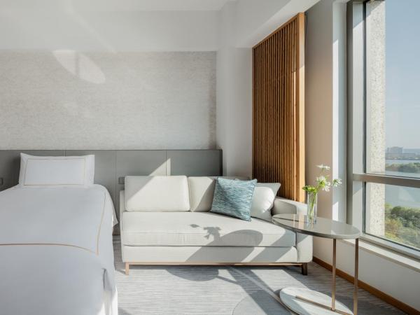 InterContinental Suzhou Hotel, an IHG Hotel : photo 3 de la chambre chambre lits jumeaux premium - vue sur lac