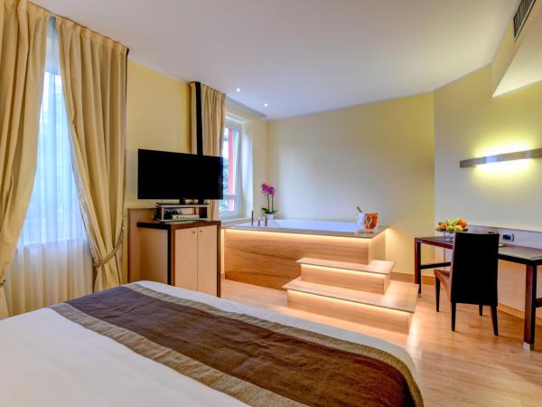 Hotel Master : photo 1 de la chambre chambre premium avec baignoire spa 