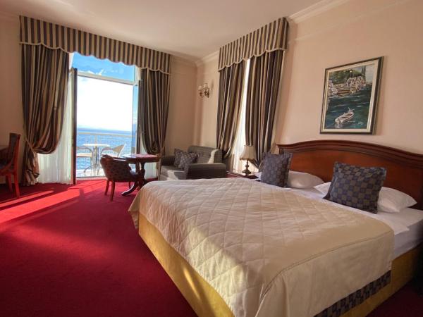 Hotel Savoy : photo 7 de la chambre chambre double supérieure avec balcon - vue sur mer