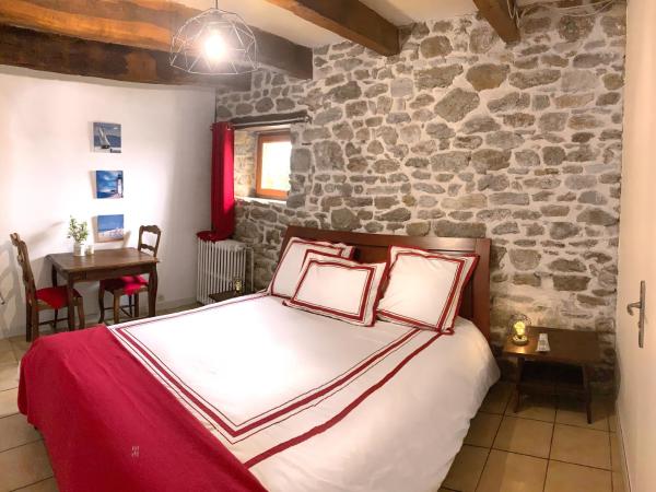 Chambres d'Hôtes du Manoir du Haut Salmon : photo 4 de la chambre chambre double