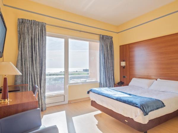 Hotel Sant Jordi : photo 3 de la chambre chambre double avec balcon - vue sur mer