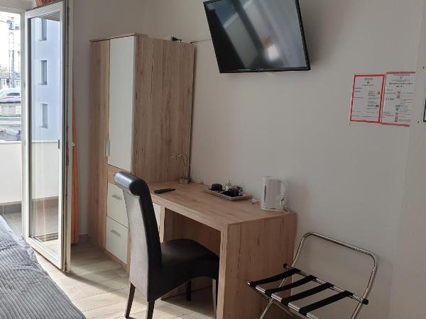 Hotel Eigelstein : photo 3 de la chambre chambre double ou lits jumeaux avec balcon