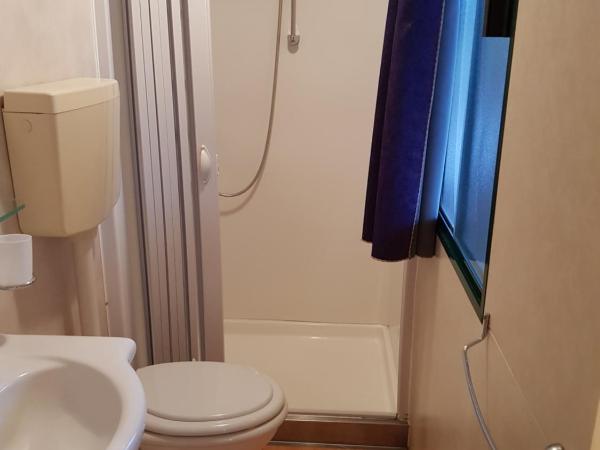 FKK Ulika - Naturist Mobile Homes Eden : photo 8 de la chambre mobile home 2 chambres avec terrasse