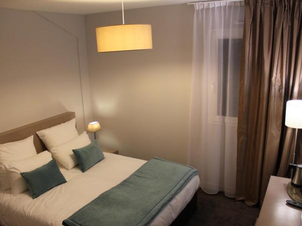 The Originals Boutique, Hôtel La Grange, Niort : photo 5 de la chambre chambre double - vue sur piscine