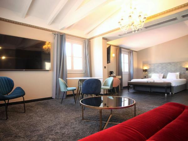 Hotel POZZO DI BORGO : photo 1 de la chambre suite junior