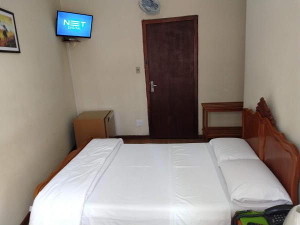 Hotel Cervantes : photo 2 de la chambre chambre double