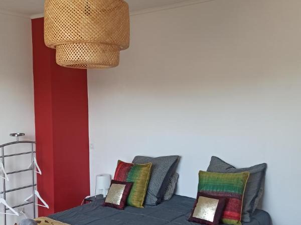 Chambre d'hote Le clos Valmont : photo 6 de la chambre chambre double - vue sur jardin