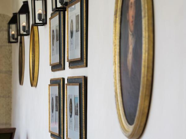 Airelles Gordes, La Bastide : photo 5 de la chambre suite - baron de simiane