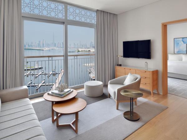 Vida Creek Harbour : photo 1 de la chambre marina view premier suite corner with private balcony - free shuttle to dubai mall & la mer beach