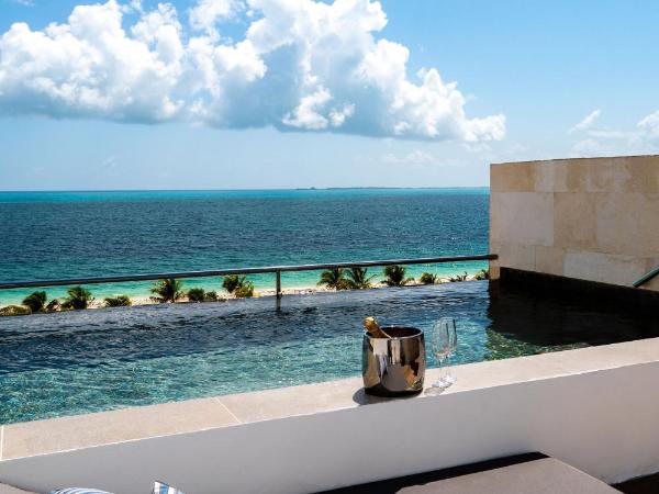 Majestic Elegance Costa Mujeres - All Inclusive : photo 6 de la chambre suite club elegance avec petite piscine et connexion wi-fi gratuite - côté océan (réservée aux adultes de 18 ans et plus)