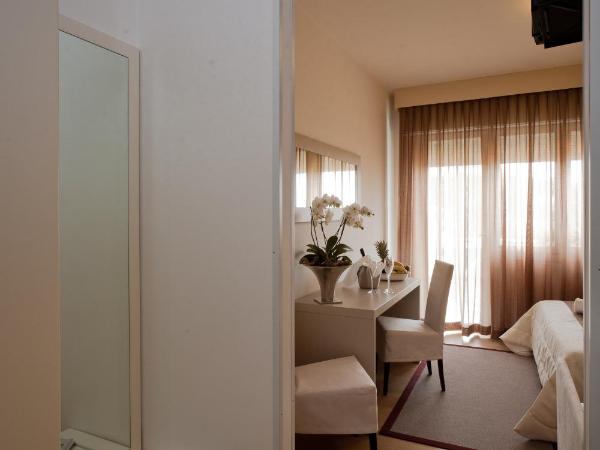 Hotel Canarie : photo 1 de la chambre chambre triple