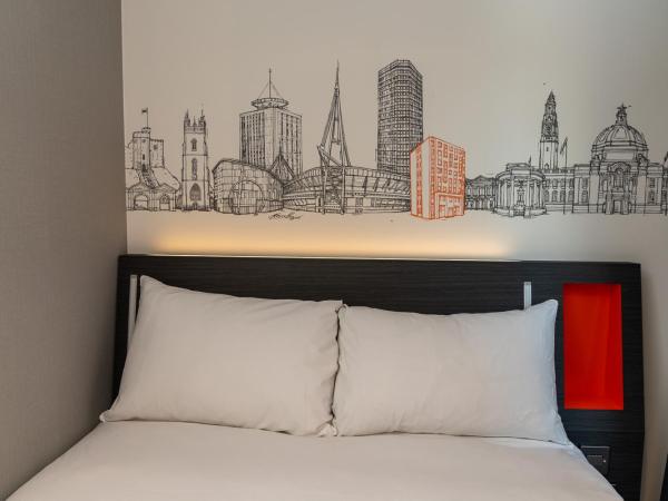 easyHotel Cardiff : photo 5 de la chambre chambre double - sans fenêtre