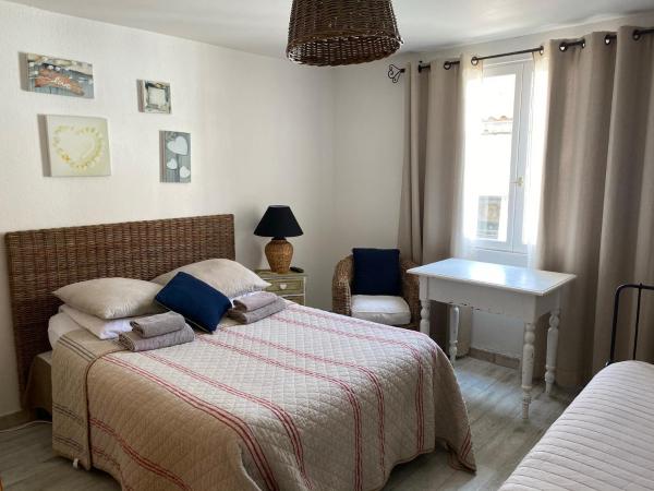 Hôtel Restaurant Le Provençal : photo 5 de la chambre chambre triple