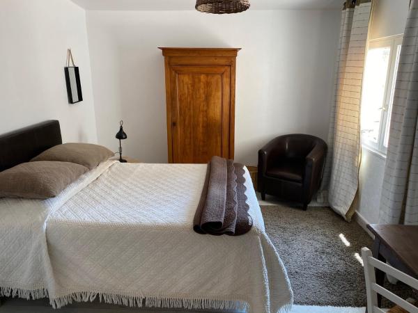 Hôtel Restaurant Le Provençal : photo 1 de la chambre chambre familiale