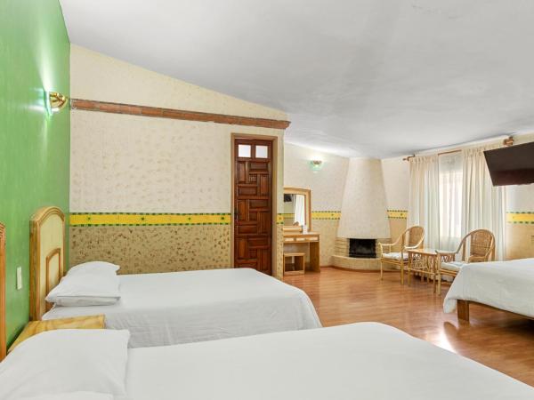 Hotel Hacienda Montesinos : photo 4 de la chambre chambre familiale