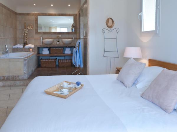 Le San Lorenzo : photo 5 de la chambre chambre double ou lits jumeaux de luxe avec terrasse et vue sur la mer
