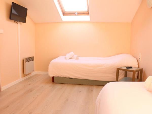 Village Club La Rivière CapFrance : photo 1 de la chambre chambre quadruple standard