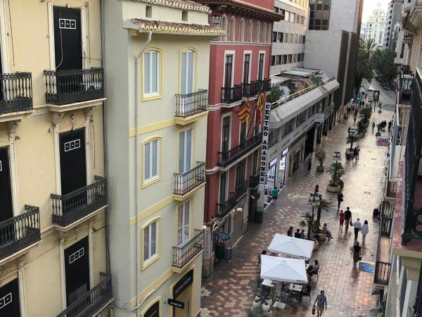 Kasa Katia Eco Guest House : photo 1 de la chambre chambre triple avec salle de bains privative séparée