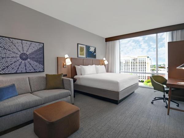 Staybridge Suites - Houston - Galleria Area, an IHG Hotel : photo 4 de la chambre suite studio lit king-size - vue sur ville