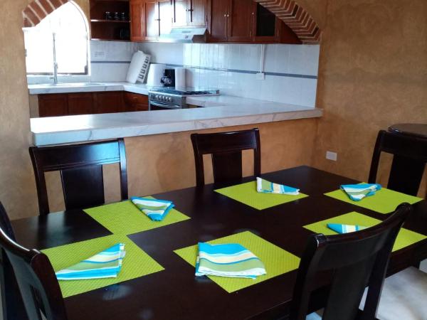 Hotel La Casona Real : photo 3 de la chambre suite familiale